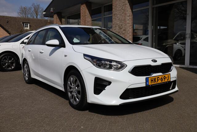 KIA CEE D Ceed Sportswagon 1.0 T-GDi TREKHAAK CAMERA DAB CARPLAY CRUISE NAVI ENZ.