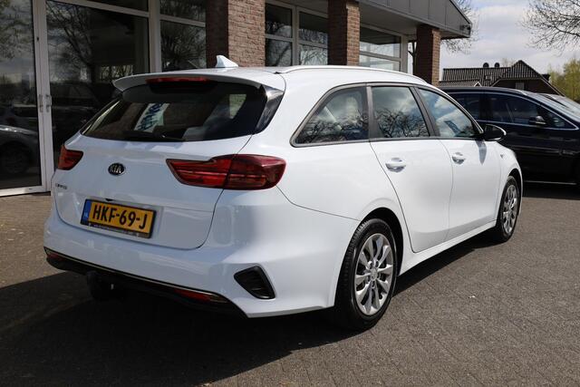 KIA CEE D Ceed Sportswagon 1.0 T-GDi TREKHAAK CAMERA DAB CARPLAY CRUISE NAVI ENZ.