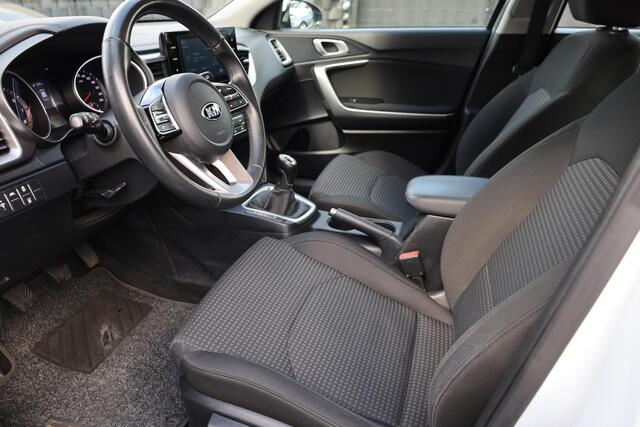 KIA CEE D Ceed Sportswagon 1.0 T-GDi TREKHAAK CAMERA DAB CARPLAY CRUISE NAVI ENZ.
