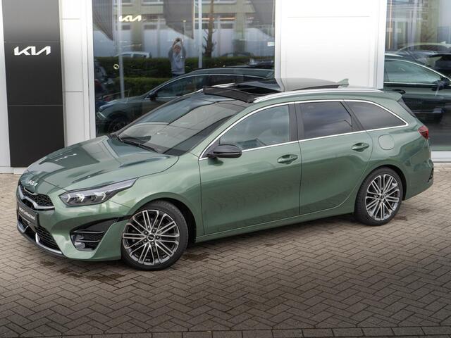 KIA CEE D Ceed Sportswagon 1.5 T-GDi GT-PlusLine | Trekhaak | Schuifkanteldak | Stoel en stuurverwarming |