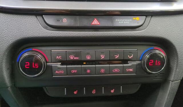 KIA CEE D Ceed 1.6 CRDi 116PK Automaat DynamicPlusLine 5Drs./ Trekhaak / Airco-ecc./ Pdc.+Camera / Navigatie / Stoel-Stuurverw. / *Distributie vervangen bij 95.000KM *