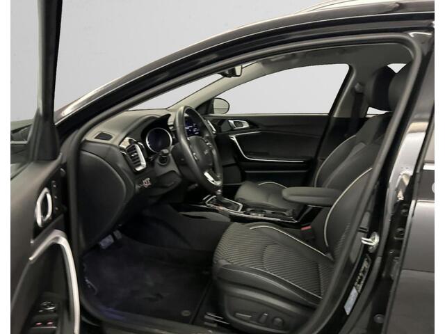 KIA CEE D Ceed Sportswagon 1.6 GDI PHEV DynamicLine Facelift model!