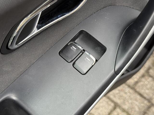 KIA CEE D cee'd Sportswagon 1.6 GDI First Edition Trekhaak | PDC A | Camera