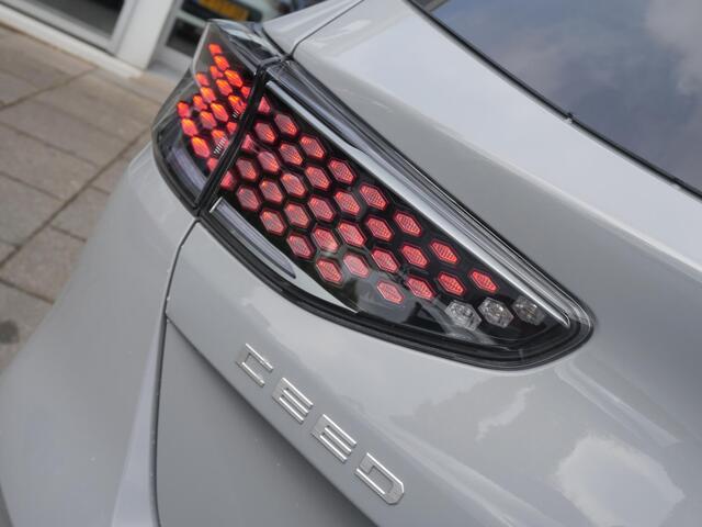 KIA CEE D Ceed 1.0 T-GDi Design Edition | Cruise | Clima | Stoel-stuurverwarming | Camera | Carplay | Navi |