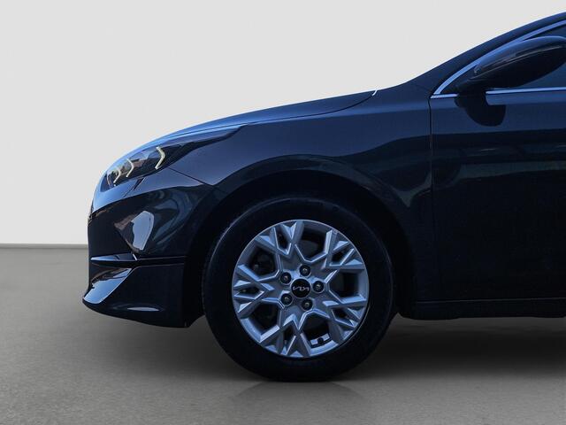 KIA CEE D Ceed Sportswagon 1.5 T-GDi DynamicPlusLine | Automaat | Navi | Stoel- en stuurverwarming | Clima | Parkeersensoren | LMV |