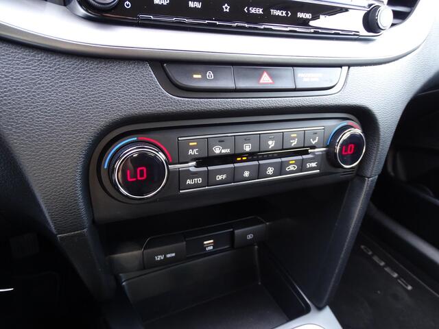 KIA CEE D Ceed Sportswagon 1.0 T-GDi DynamicLine 6-Bak, Navigatie, Camera, Bedienbaar Stuur, LM-Velgen, Airco/ECC, CruiseControl, Parkeersensoren