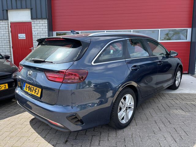 KIA CEE D Ceed Sportswagon 1.0 T-GDi DynamicLine GR NAVI / CAMERA / DAB+ / CARPLAY / CLIMA / PDC / BLUETOOTH / CRUISE / NL-AUTO