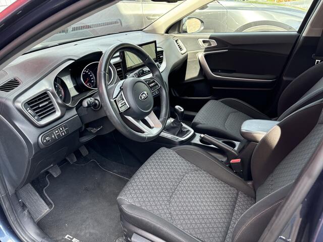 KIA CEE D Ceed Sportswagon 1.0 T-GDi DynamicLine GR NAVI / CAMERA / DAB+ / CARPLAY / CLIMA / PDC / BLUETOOTH / CRUISE / NL-AUTO