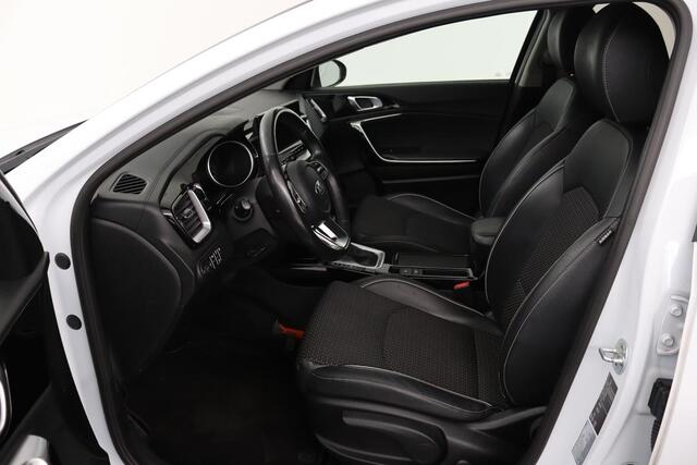 KIA CEE D Ceed 1.6 GDI PHEV DynamicLine | Stoel & stuurverwarming | Adaptive cruise | Trekhaak | Camera | Half leder | Navigatie | Keyless | Full LED