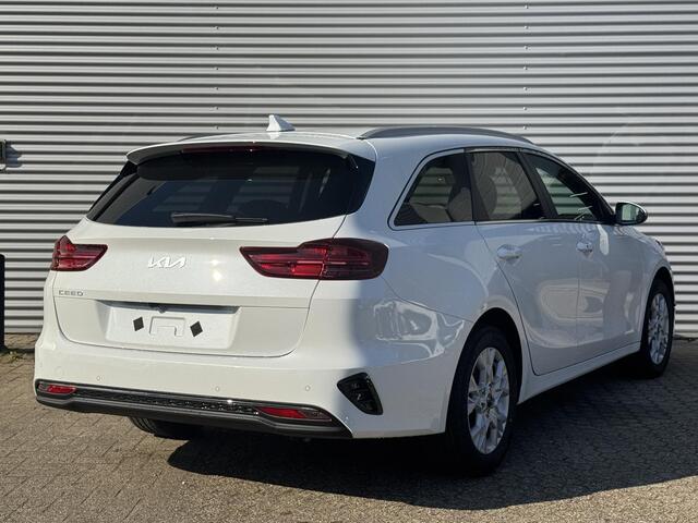 KIA CEE D Ceed Sportswagon 1.5 T-GDi DynamicPlusLine DynamicPlusLine Snel Leverbaar | Camera | Stoelverwarming | Keyless | Navigatie | Apple Carplay/ Android auto |
