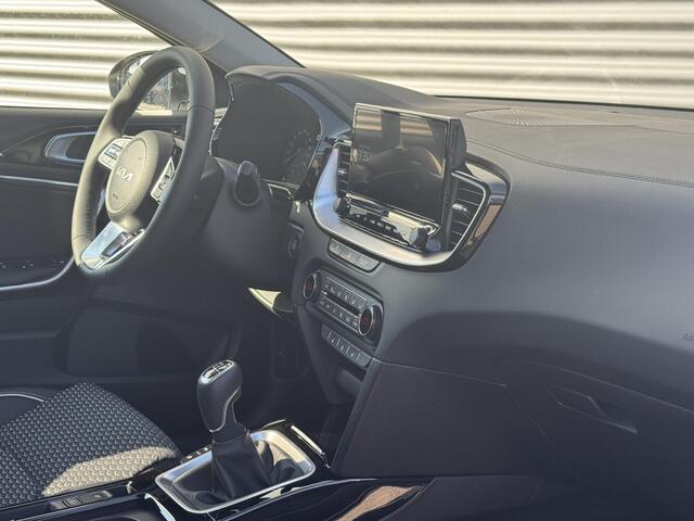 KIA CEE D Ceed Sportswagon 1.5 T-GDi DynamicPlusLine DynamicPlusLine Snel Leverbaar | Camera | Stoelverwarming | Keyless | Navigatie | Apple Carplay/ Android auto |