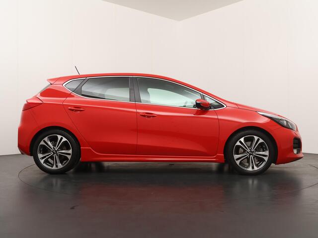 KIA CEE D cee'd 1.0 T-GDi GT-Line | Navigatie | Airco | Trekhaak| Parkeersensoren Achter + Camera |