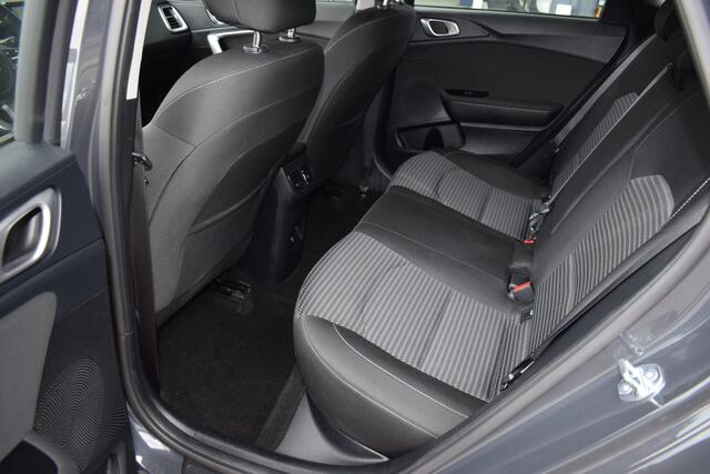 KIA CEE D Ceed Sportswagon 1.0 T-GDi DynamicLine | Climate Control | Cruise Control | Navigatie | Camera | 6-bak |Tot 10Jr. Kia-Garantie