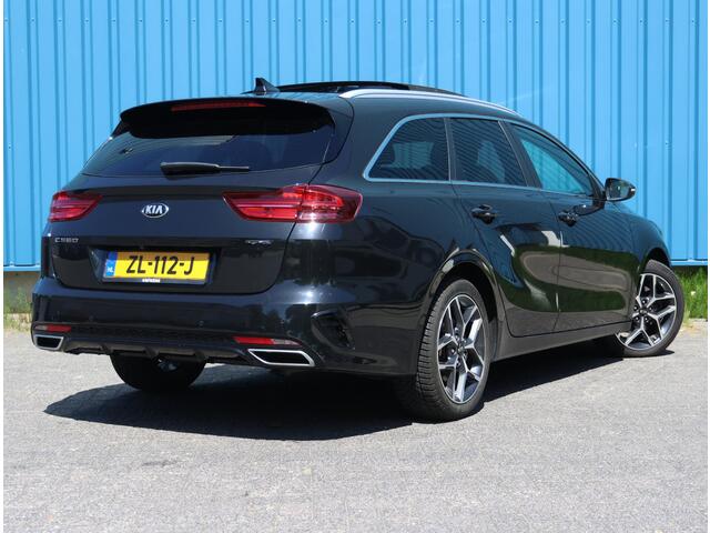 KIA CEE D Ceed Wagon 140pk GT-Line Automaat | 1ste Eigenaar | Glazen dak | Camera | AppleCarPlay/AndroidAuto | Keyless | Climate | AUTOMAAT | Privacy Glass |