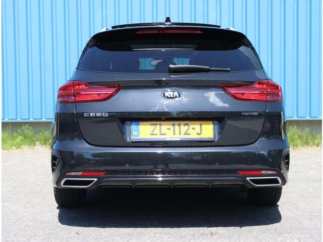 KIA CEE D Ceed Wagon 140pk GT-Line Automaat | 1ste Eigenaar | Glazen dak | Camera | AppleCarPlay/AndroidAuto | Keyless | Climate | AUTOMAAT | Privacy Glass |