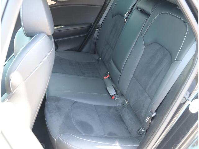 KIA CEE D Ceed Wagon 140pk GT-Line Automaat | 1ste Eigenaar | Glazen dak | Camera | AppleCarPlay/AndroidAuto | Keyless | Climate | AUTOMAAT | Privacy Glass |