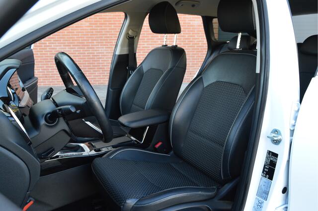 KIA CEE D Ceed Sportswagon 1.4 T-GDi DynamicPlusLine O.a: Stuur+Stoelverw, PDC, Camera, Carplay, Keyless, Etc. All-in prijs!