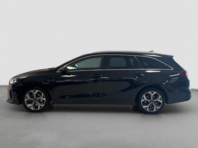 KIA CEE D Ceed Sportswagon 1.6 GDI PHEV ExecutiveLine Automaat | Panoramadak | Leder | Stoelkoeling | Camera | Navi | 17" Velgen | Clima | Stuur-/Stoelverwarmimg | PDC | Cruise | LED |