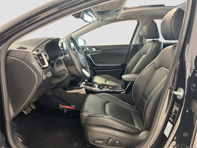 KIA CEE D Ceed Sportswagon 1.6 GDI PHEV ExecutiveLine Automaat | Panoramadak | Leder | Stoelkoeling | Camera | Navi | 17" Velgen | Clima | Stuur-/Stoelverwarmimg | PDC | Cruise | LED |