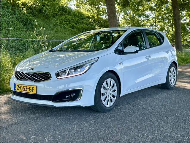 KIA CEE D cee'd 1.0 T-GDi ComfortLine | 85.000 KM | Stoel- en stuurverwarming | Airco | Cruise control