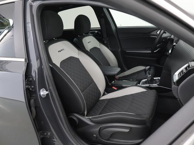 KIA CEE D Ceed 1.4 T-GDi GT-Line | Panoramadak | LED Koplampen | Stoel/Stuurverwarming | Keyless Go | Sportstoelen | Parkeercamera |