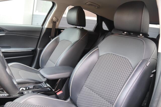 KIA CEE D Ceed 1.5 T-GDi MHEV DynamicPlusLine Automaat, Stoel & Stuurverwarming