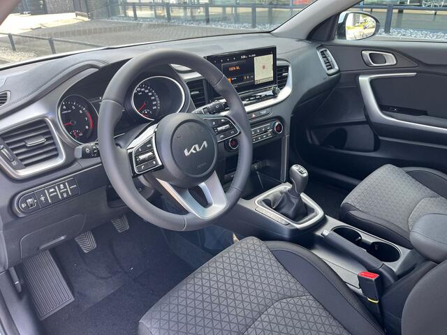 KIA CEE D Ceed Sportswagon 1.0 T-GDi ComfortLine tot 10 Jaar Garantie! | Navigatie | Camera | Cruise Control | Direct Uit Voorraad Leverbaar |