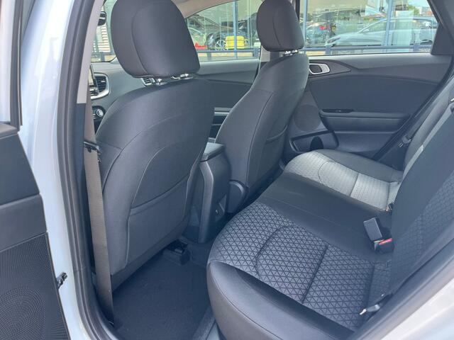 KIA CEE D Ceed Sportswagon 1.0 T-GDi ComfortLine tot 10 Jaar Garantie! | Navigatie | Camera | Cruise Control | Direct Uit Voorraad Leverbaar |