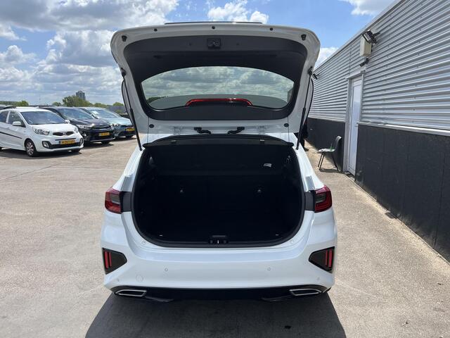 KIA CEE D Ceed 1.0 T-GDi GT-Line Schuif/kanteldak, Navigatie, 18" LMV, Stoel- & Stuurwielverwarming, Nieuw geleverd en dealeronderhouden