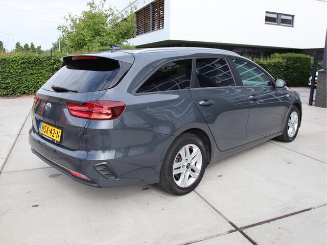 KIA CEE D Ceed Sportswagon 1.0 T-GDi DynamicPlusLine Groot Navi-Carplay, stuur stoel verwarming, dealer ond. Zomer aanbieding!