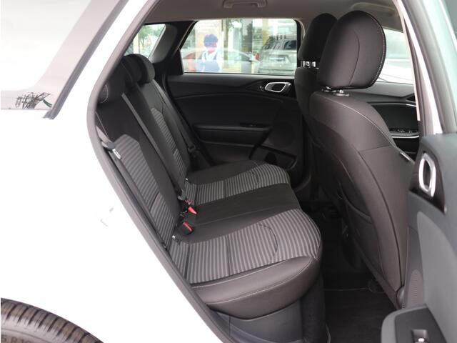 KIA CEE D 1.6 GDI PHEV Dynamicline I Navi I Keyless I Dodehoekdetectie