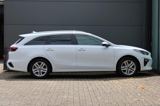 KIA CEE D Ceed Sportswagon 1.0 T-GDi DynamicLine | Trekhaak | Origin NL | Camera | Navigatie | Carplay