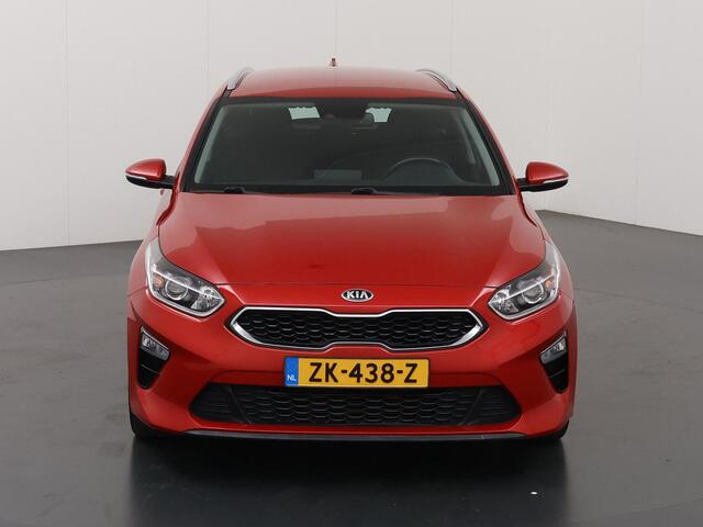 KIA CEE D Ceed Sportswagon 1.0 T-GDi DynamicLine | Navigatie | Parkeercamera | Apple Carplay/Android Auto | Climate Control | Cruise Control