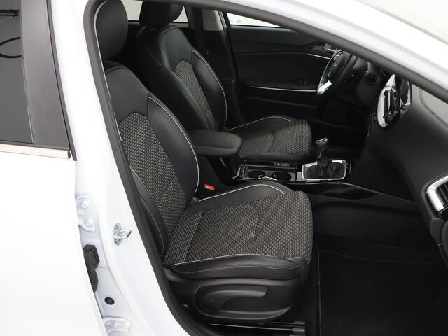 KIA CEE D Ceed Sportswagon 1.0 T-GDi DynamicPlusLine | Stoel/Stuurwielverwarming | Dodehoek Detectie | Keyless Go | Elektrische Achterklep | Climate Control