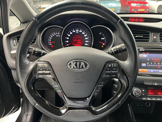KIA CEE D cee'd Sportswagon 1.6 GDI BusinessLine met Trekhaak, CruiseControl, Klimaat Controle, Automatisch dimmende Binnenspiegel, Navigatie