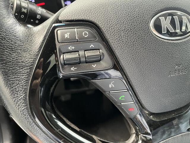 KIA CEE D cee'd Sportswagon 1.6 GDI BusinessLine met Trekhaak, CruiseControl, Klimaat Controle, Automatisch dimmende Binnenspiegel, Navigatie