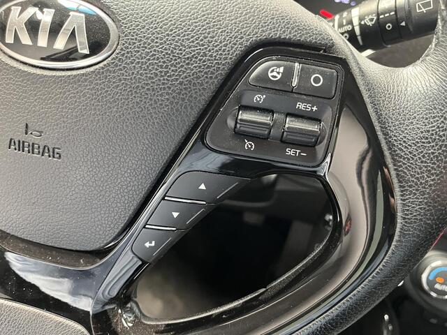 KIA CEE D cee'd Sportswagon 1.6 GDI BusinessLine met Trekhaak, CruiseControl, Klimaat Controle, Automatisch dimmende Binnenspiegel, Navigatie