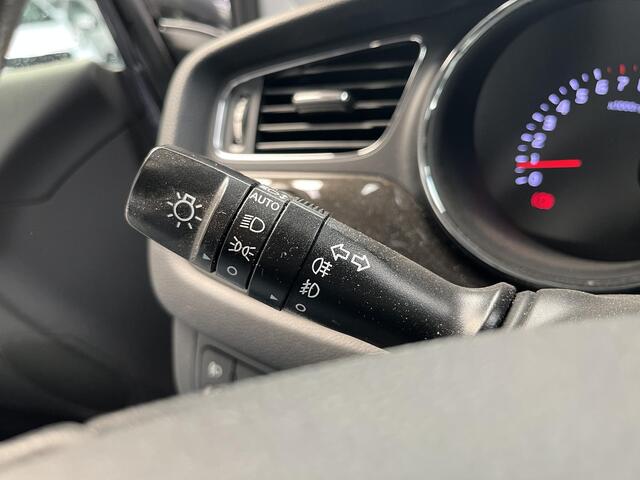 KIA CEE D cee'd Sportswagon 1.6 GDI BusinessLine met Trekhaak, CruiseControl, Klimaat Controle, Automatisch dimmende Binnenspiegel, Navigatie