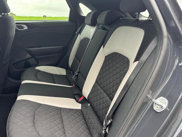 KIA CEE D Ceed 1.0 T-GDi GT-Line Business Edition // NAP