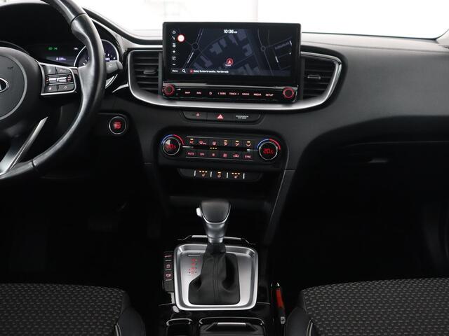 KIA CEE D Ceed 1.4 T-GDi DynamicPlusLine | Stoel & stuurverwarming | Adaptive cruise | Camera | Carplay | Keyless | Half leder | Navigatie
