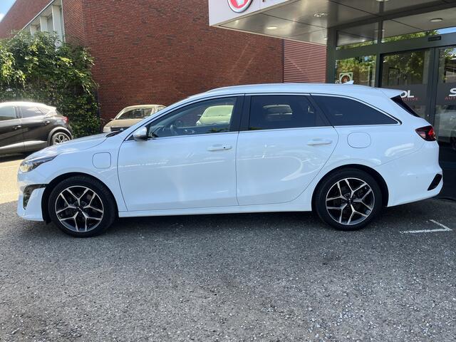 KIA CEE D Ceed Sportswagon 1.6 GDI PHEV DynamicPlusLine // DODEHOEK // ELEK. KLEP // adaptive cruise // SENSOREN+CAMERA // STUUR+STOELVERWARMING //