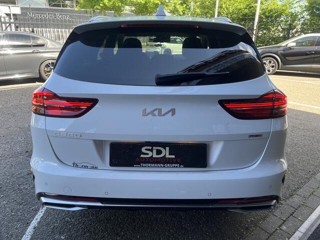 KIA CEE D Ceed Sportswagon 1.6 GDI PHEV DynamicPlusLine // DODEHOEK // ELEK. KLEP // adaptive cruise // SENSOREN+CAMERA // STUUR+STOELVERWARMING //