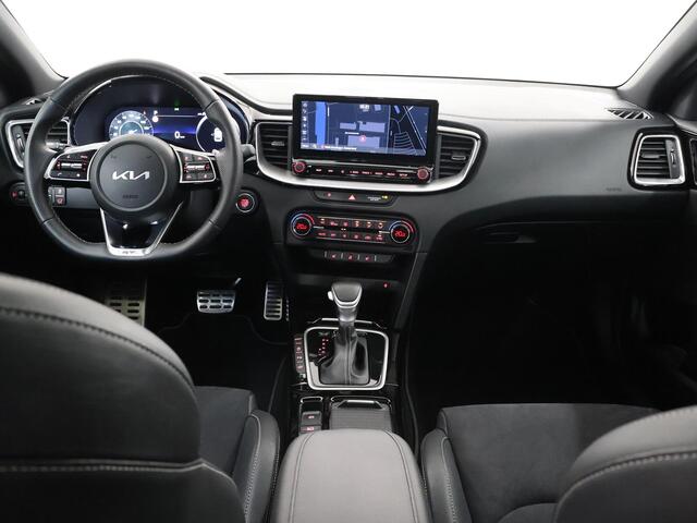 KIA CEE D Ceed SW 1.5 T-GDi DCT7 GT-Line | Panoramadak | Stoel/Stuurwielverwarming | Sportstoelen | Slimme automatische achterklep | Dodehoek detectie