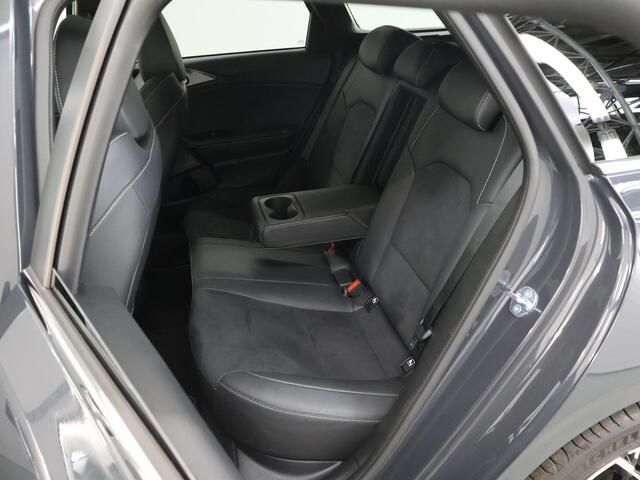 KIA CEE D Ceed SW 1.5 T-GDi DCT7 GT-Line | Panoramadak | Stoel/Stuurwielverwarming | Sportstoelen | Slimme automatische achterklep | Dodehoek detectie