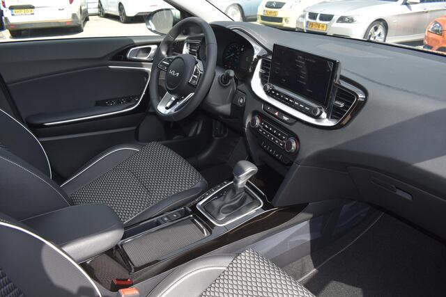 KIA CEE D Ceed SW PE 1.5 T-GDi DynamicPlusLine MY25 Kia Ceed SW PE 1.5 T-GDi MHEV DynamicPlusLine MY25 Navigatie | Elektrisch bedienbare achterklep | Adaptieve cruise control