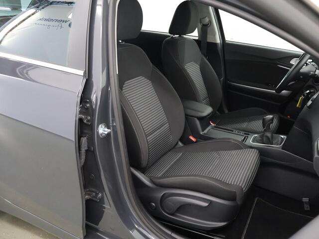 KIA CEE D Ceed Sportswagon 1.5 T-GDi DynamicLine | Navigatie | Parkeercamera | Climate Control | Cruise Control |
