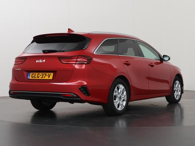 KIA CEE D Ceed Sportswagon 1.5 T-GDi DynamicPlusLine | Navigatiesysteem | Parkeercamera | Stoelverwarming | Keyless Go