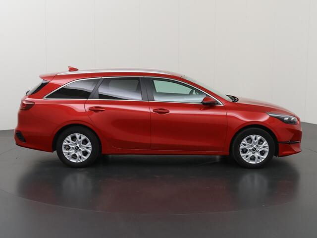 KIA CEE D Ceed Sportswagon 1.5 T-GDi DynamicPlusLine | Navigatiesysteem | Parkeercamera | Stoelverwarming | Keyless Go