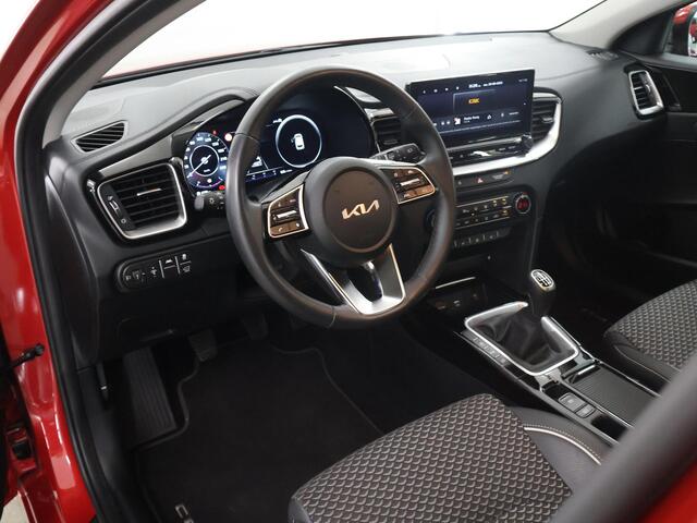 KIA CEE D Ceed Sportswagon 1.5 T-GDi DynamicPlusLine | Navigatiesysteem | Parkeercamera | Stoelverwarming | Keyless Go