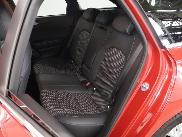 KIA CEE D Ceed Sportswagon 1.5 T-GDi DynamicPlusLine | Navigatiesysteem | Parkeercamera | Stoelverwarming | Keyless Go
